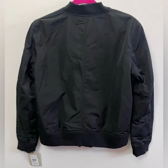 🆕 Levi's Black Bomber Jacket with Silver Zipper: Unisex - Picture 2 of 10